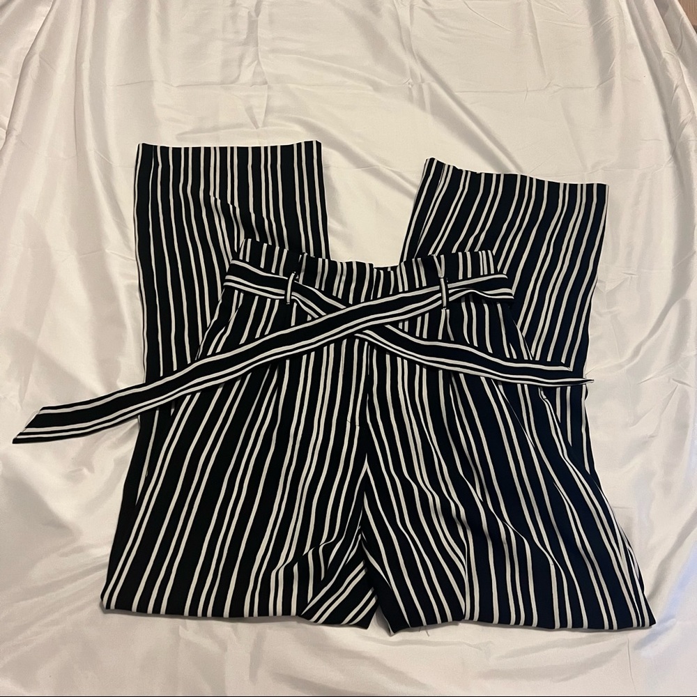 ✨SALE✨ H&M Black and White Stripped Pants